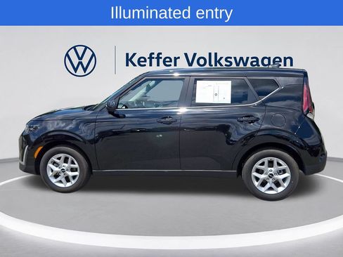 Used 2025 Kia Soul LX w/ LX Technology Package FWD image 7