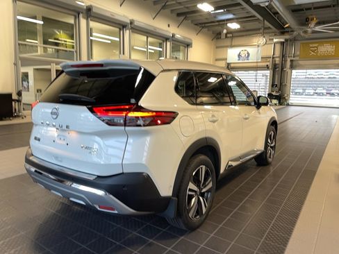 Used 2022 Nissan Rogue Platinum w/ Head-Up Display Package AWD/4WD image 5