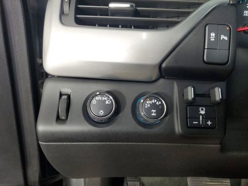 Used 2018 Chevrolet Tahoe LS w/ All-Season Package image 23