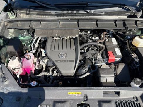 Used 2024 Toyota Highlander XLE image 82
