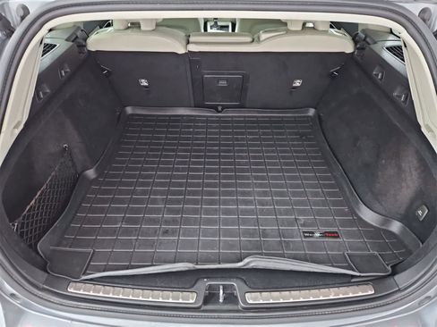 Used 2021 Volvo V60 T5 Cross Country image 36