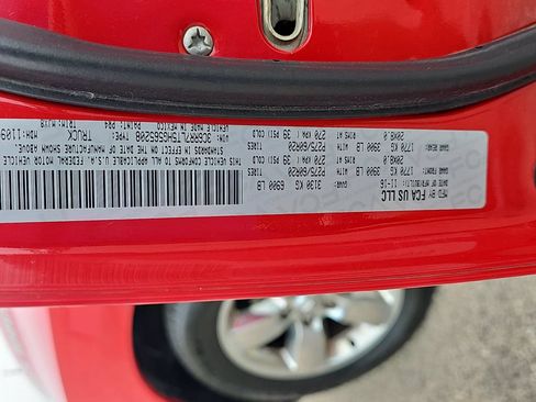 Used 2017 RAM 1500 Big Horn AWD/4WD image 40