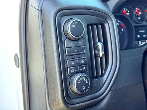 Used 2025 Chevrolet Silverado 2500 Custom w/ Custom Value Package image 14