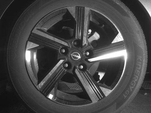 Used 2025 Nissan Sentra SV FWD image 14