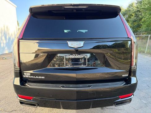 Used 2021 Cadillac Escalade Sport w/ Driver Assist Tech Package AWD/4WD image 3