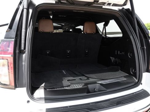 Used 2021 Chevrolet Suburban High Country RWD image 61