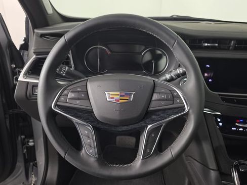Used 2025 Cadillac XT5 Premium Luxury AWD/4WD image 10