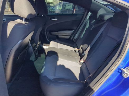 Used 2019 Dodge Charger SXT w/ Blacktop Package image 27