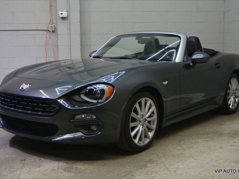 Used 2017 FIAT 124 Spider Lusso image 2