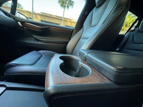 Used 2017 Tesla Model X 75D AWD/4WD image 27