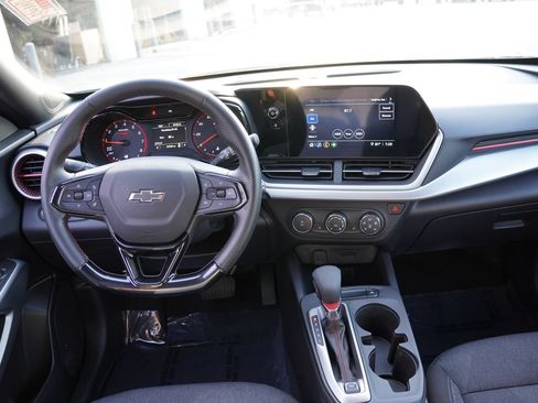 Certified 2024 Chevrolet Trax RS w/ Driver Confidence Package FWD image 19