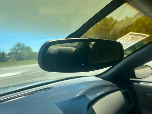 Used 2004 Chevrolet Monte Carlo SS w/ Preferred Equipment Group image 22