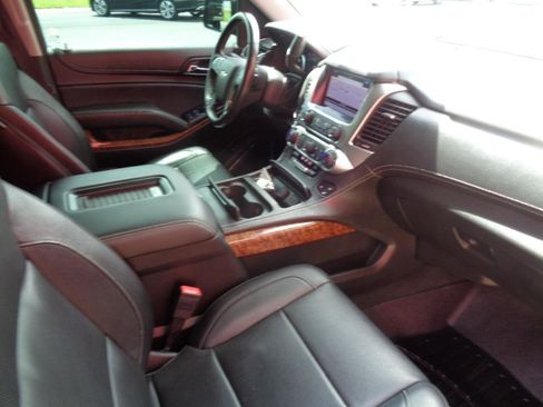 Used 2017 Chevrolet Tahoe Premier AWD/4WD image 15