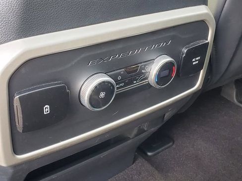 Used 2023 Ford Expedition XLT AWD/4WD image 30