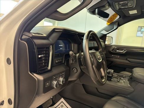Used 2024 GMC Sierra 1500 AT4 w/ Technology Package image 24