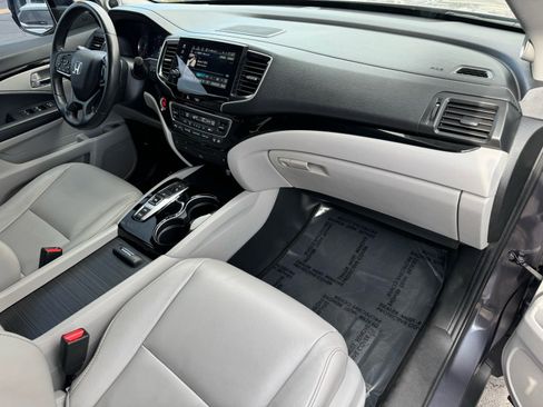 Used 2021 Honda Pilot Touring image 13
