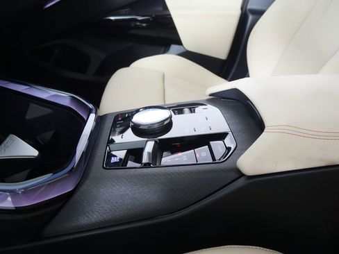 Used 2026 BMW X3 xDrive30 w/ Convenience Package image 21