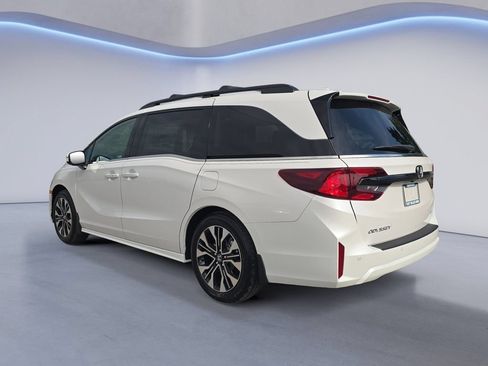 New 2026 Honda Odyssey Elite image 3