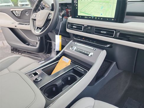New 2026 Lincoln Aviator 2WD image 29