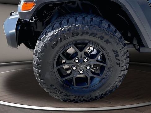 Used 2025 Jeep Wrangler Unlimited Sport AWD/4WD image 8