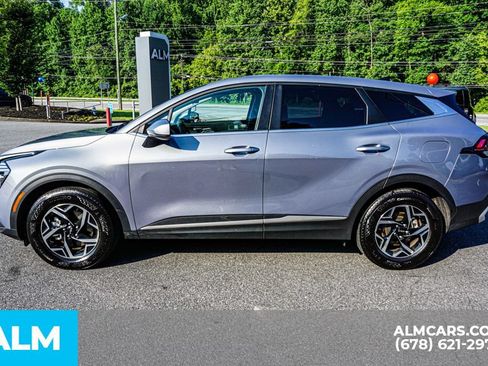 Used 2025 Kia Sportage LX FWD image 7
