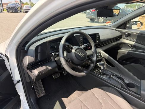 Used 2026 Hyundai Elantra Sport FWD image 4