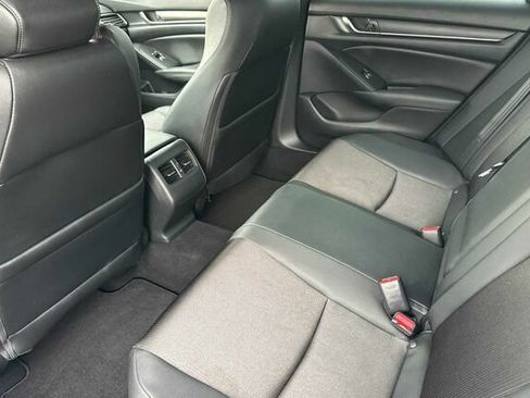 Used 2019 Honda Accord Sport image 12