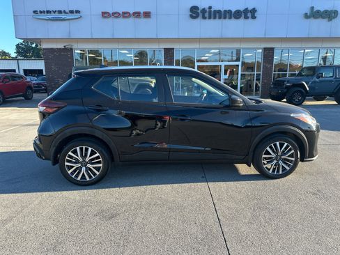 Used 2024 Nissan Kicks SV image 5