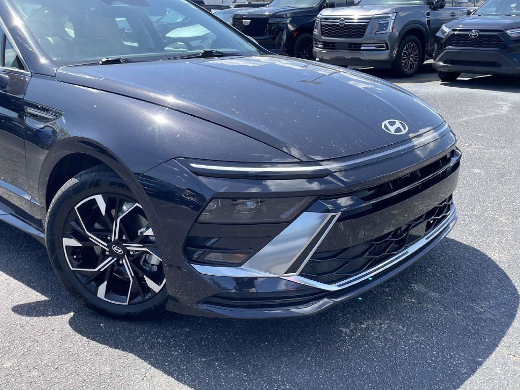 Used 2025 Hyundai Sonata SEL FWD image 8