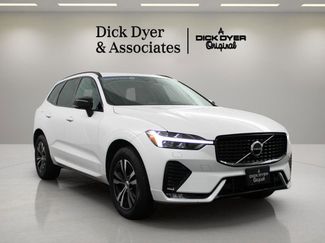 Certified 2025 Volvo XC60 B5 Core video 1