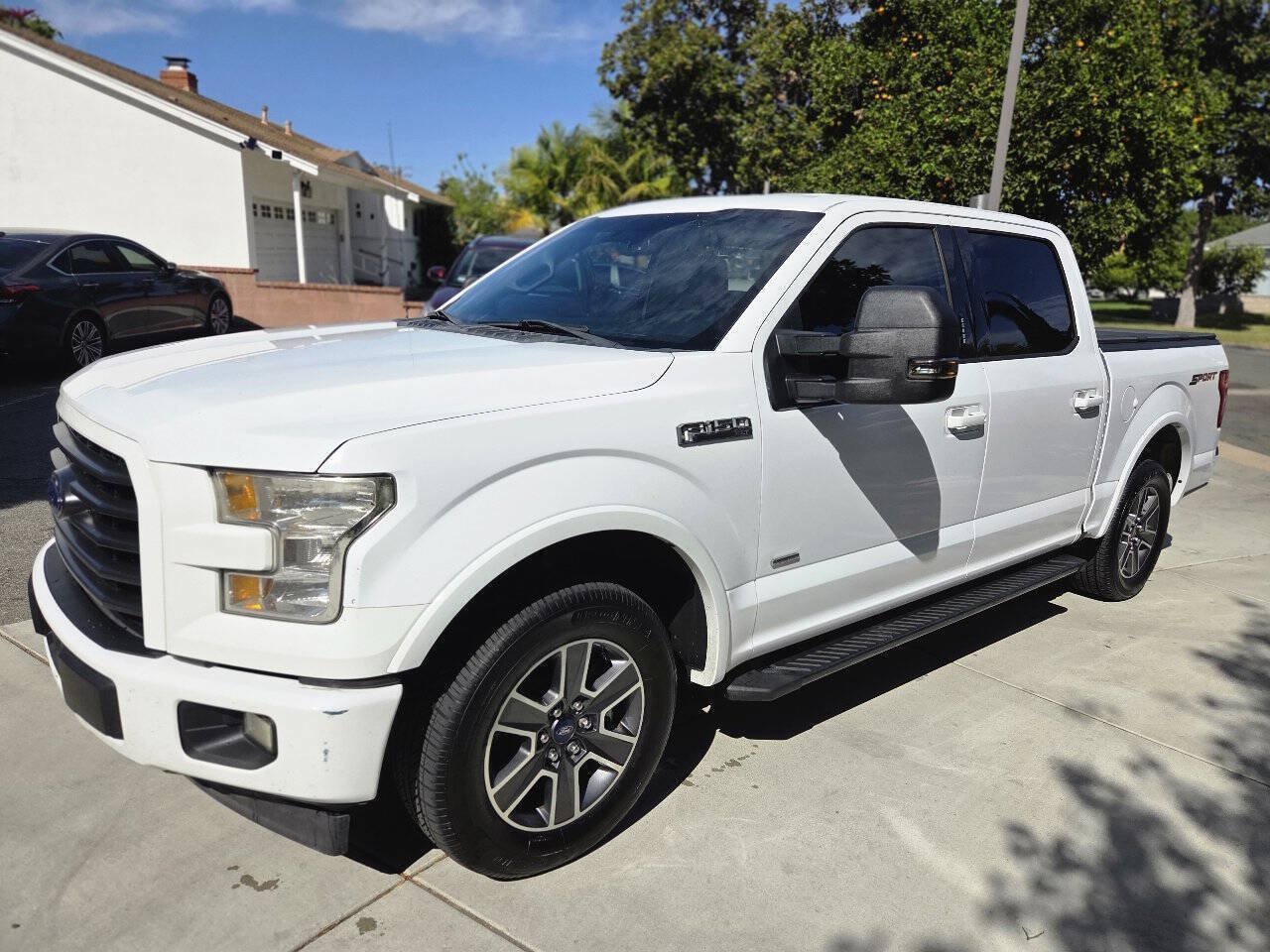 Used 2017 Ford F150 XLT w/ Equipment Group 302A Luxury RWD image 2