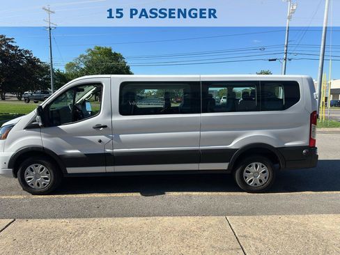 Used 2024 Ford Transit 350 XLT RWD image 7