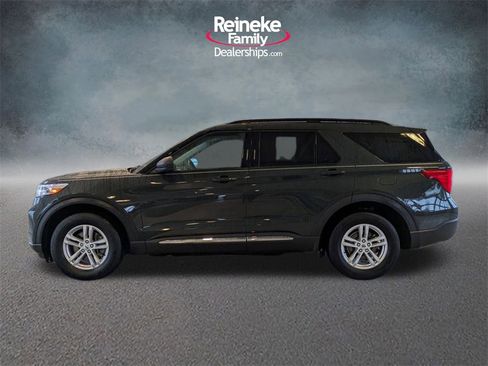 Used 2023 Ford Explorer XLT image 9