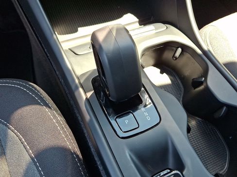 Used 2023 Volvo XC40 B5 Core AWD/4WD image 12
