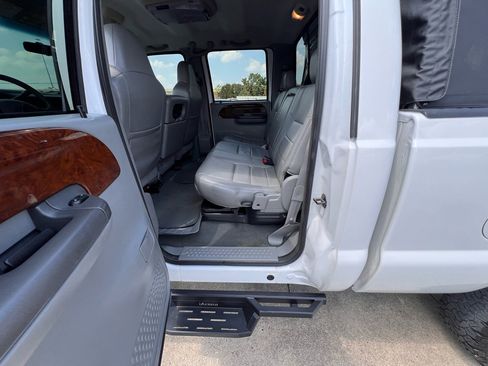 Used 2004 Ford F350 Lariat image 31