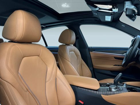 Certified 2023 BMW 530e w/ M Sport Package RWD image 31