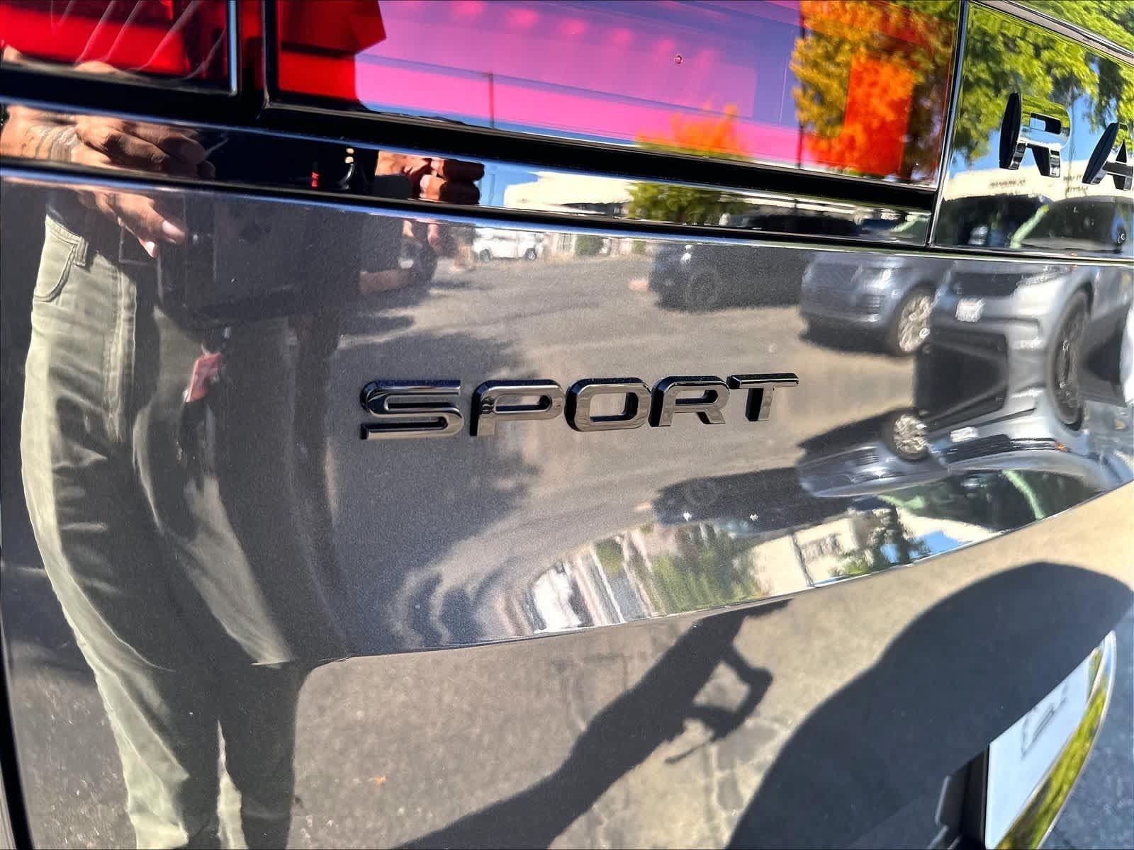 New 2026 Land Rover Range Rover Sport Dynamic SE AWD/4WD image 26