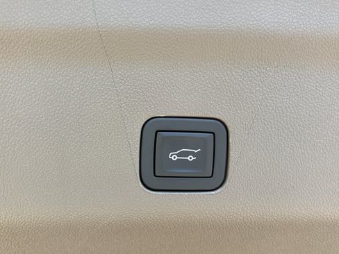 New 2026 GMC Yukon Denali w/ Denali Reserve Package AWD/4WD image 7