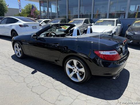 Used 2012 Mercedes-Benz SLK 350 image 24
