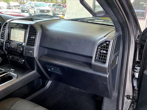 Used 2017 Ford F150 XLT w/ Equipment Group 302A Luxury image 18