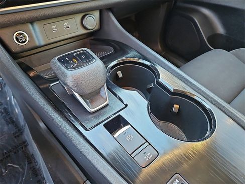 Used 2023 Nissan Rogue S image 25