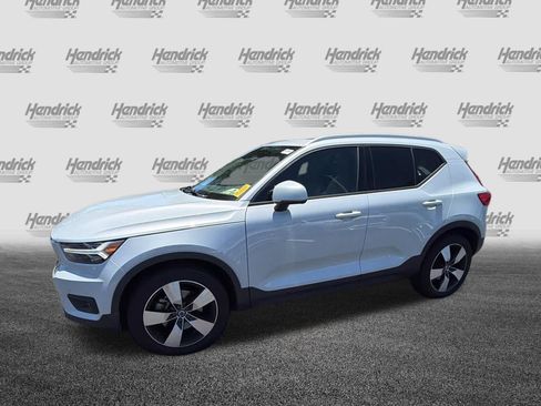 Used 2021 Volvo XC40 T5 Momentum w/ Premium Package AWD/4WD image 10