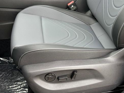 New 2026 Volkswagen Tiguan SE R-Line image 18