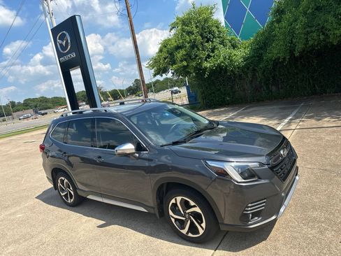 Used 2023 Subaru Forester Touring AWD/4WD image 9
