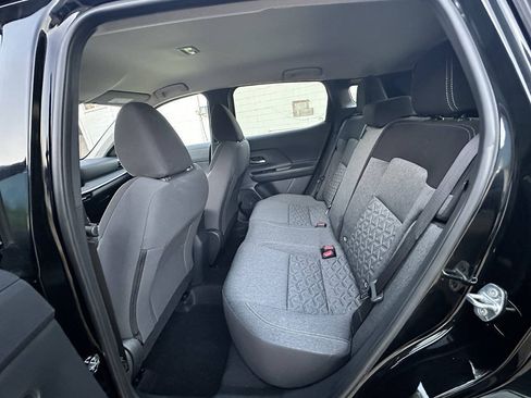 Used 2026 Nissan Kicks SV AWD/4WD image 43