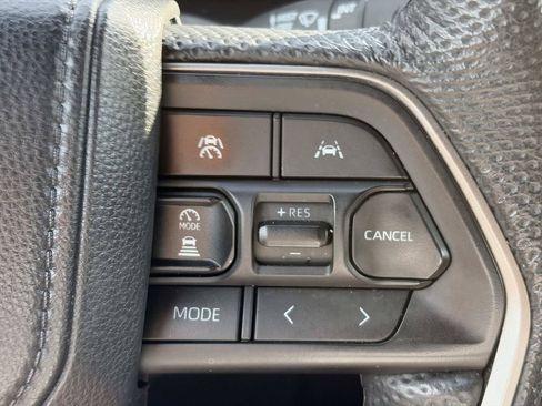 Used 2024 Toyota Tacoma SR5 w/ SR5 Upgrade Package AWD/4WD image 30