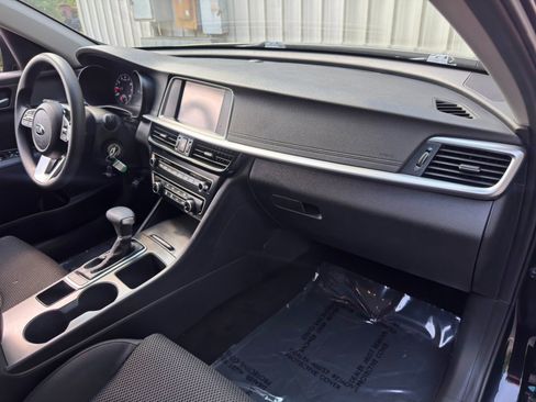 Used 2020 Kia Optima LX FWD image 13