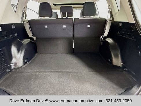 Used 2018 Toyota RAV4 XLE image 33