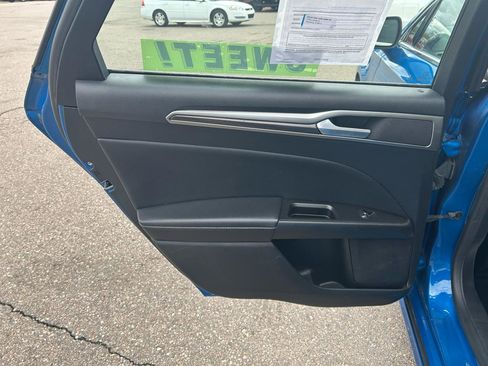 Used 2019 Ford Fusion SEL FWD image 13