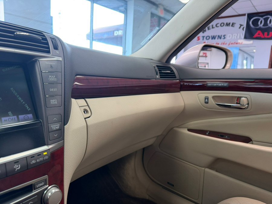Used 2011 Lexus LS 460 w/ Comfort Pkg RWD image 69